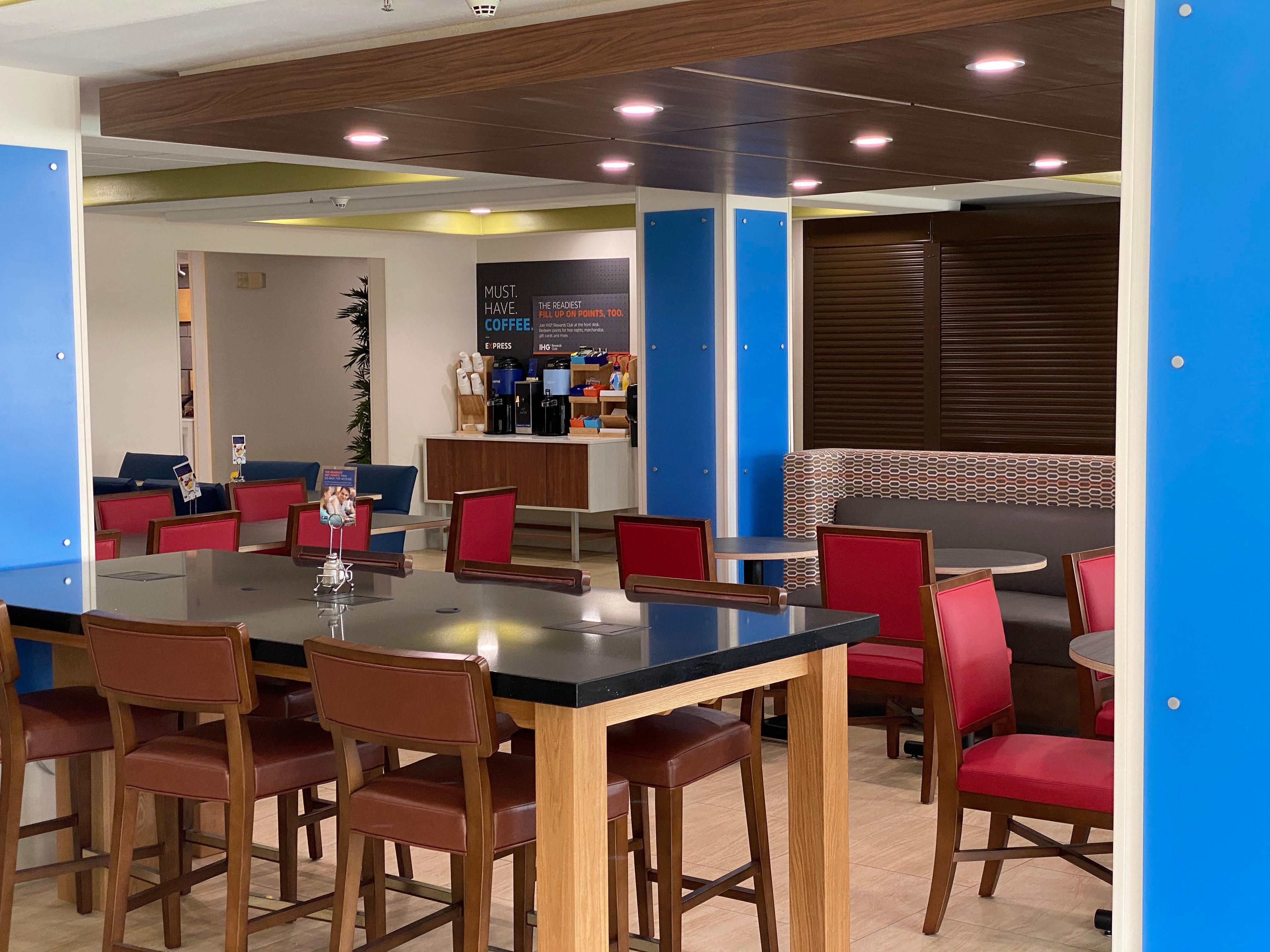 Holiday Inn Express Hotel & Suites Jacksonville-Blount Island Exterior foto
